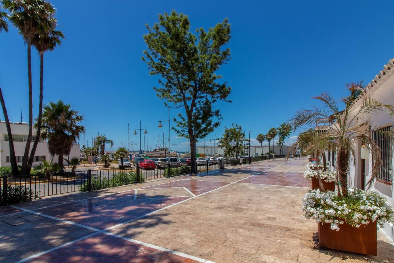 Room In Guest Room - Private Room In The Fishing Port Of Marbella Luaran gambar