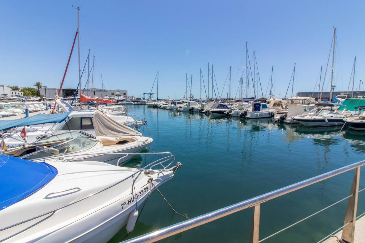 Room In Guest Room - Private Room In The Fishing Port Of Marbella Luaran gambar